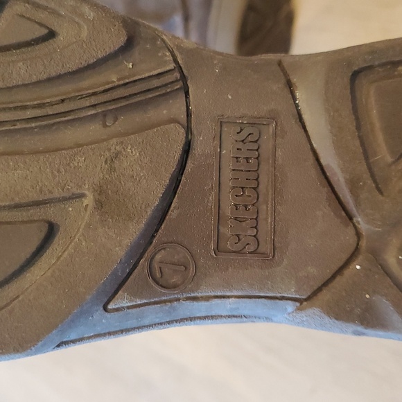 Skechers Brown Leather Fur lined Winter Boot. Size 7 - Picture 10 of 10